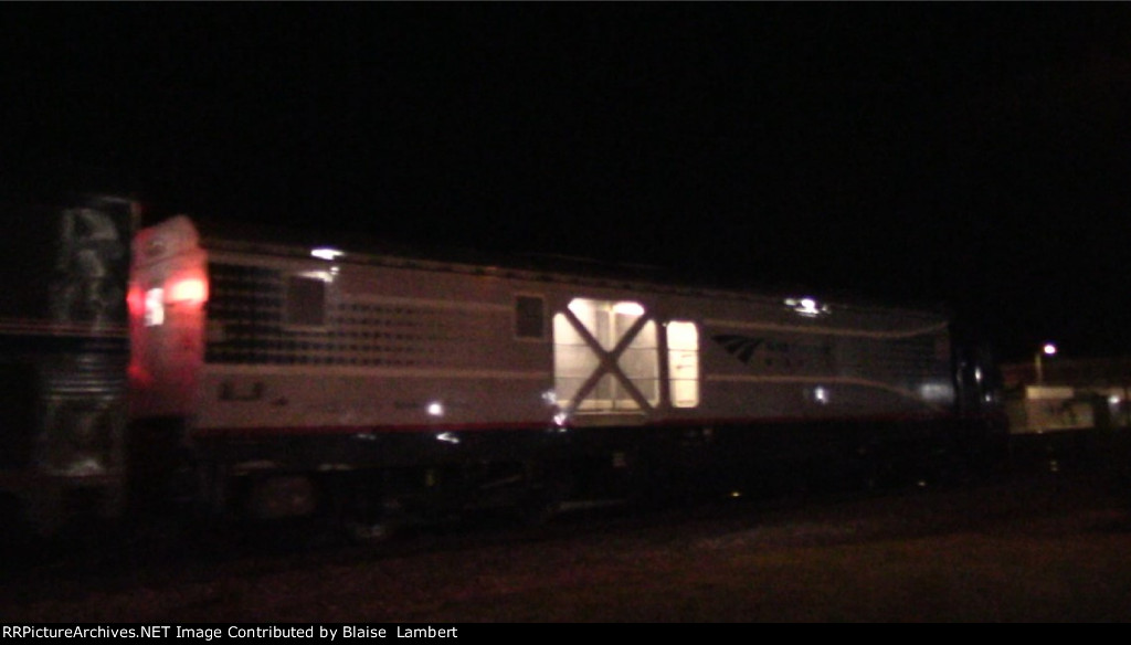 Amtrak 59 with charger dead in tow